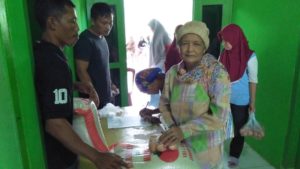PKH Sidomulyo Salurkan Bantuan, BPNT Berupa Beras dan Telur Senilai Rp110 Ribu