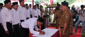 Nanang Kukuhkan 161 Anggota BPD Palas