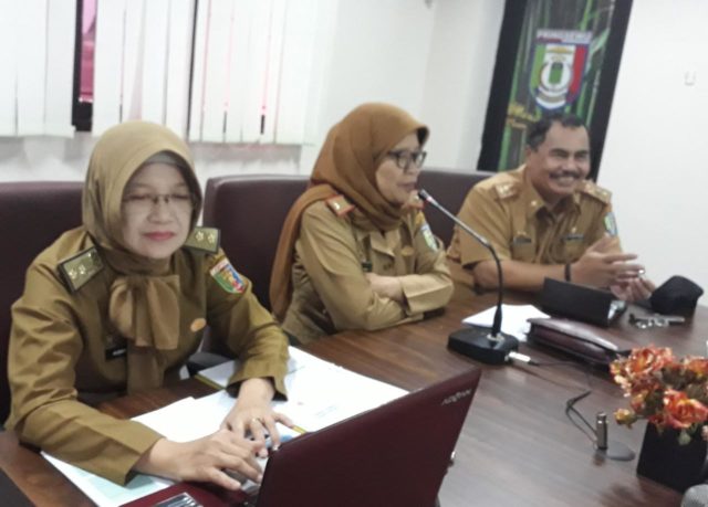 Inspektur pada Inspektorat Kabupaten Pringsewu DR.dr.Hj.Endang Budiati saat membuka workshop PMPRB