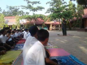 Danramil Sidomulyo Lamsel Hadiri Kegiatan Pesantren Kilat di SMPN 1 Sidomulyo