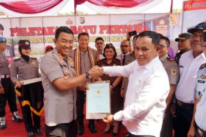 Nanang Ermanto Serahkan Sertifikat Tanah, Markas Polres Lampung Selatan Mulai Dibangun