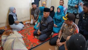 Dipadatnya Aktivitas, Plt Bupati Lampung Selatan H Nanang Ermanto Melayat Ke Warganya Yang Berduka