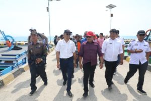 Diresmikan Plt Bupati, Kapal Pera Hibah Kemenhub Jadi Moda Transportasi Gratis Rute Dermaga Bom – Pulau Sebesi