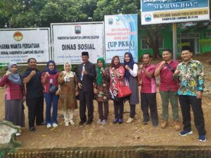Pelaksana Program Keluarga Harapan Kabupaten Bintan Kepulauan Riau Study Banding ke PPKH Lamsel