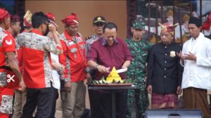 Pembina Potong Tumpeng 1 Tahun GML Dari Lampung Untuk Indonesia