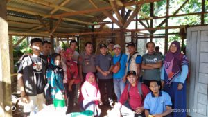 Rumah Ambruk Di Desa Bandardalam Mendapatkan Bantuan