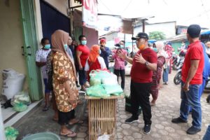 Semprot Disinfektan Di Tiga Kecamatan, Nanang Imbau Warga Perangi Corona Dengan PHBS