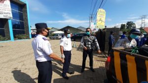 Cegah Korona, Dishub Lampung Selatan Sterilisasi Angkutan Umum di Jalan Raya Natar