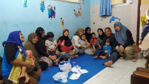 Hari Penyadaran Autisme Sedunia, Yuti Hipni Beri Motivasi ke Anak Rehabilitasi di RS Imanuel