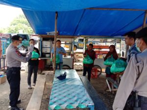 Polres Lampung Selatan Bagikan Ratusan Paket Sembako