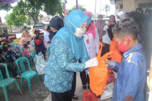 Wakil TP PKK Lampura Berbagi Kasih Bersama Komunitas Thalasemia