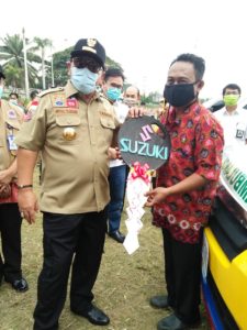 Desa Madukoro Lampura Terima Mobil Ambulance dari Gubernur Lampung