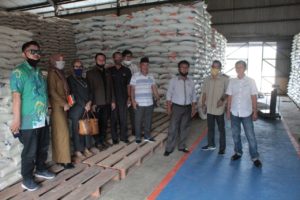 Komisi II DPRD Lampura Sidak Gudang Bulog Kotabumi