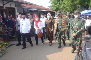 Danrem Lampung Kunjungi Posko Cek Poin Pasar Central Kotabumi