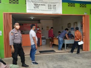 Polres Lampura Amankan Pembagian BST di Sejumlah Kantor Pos