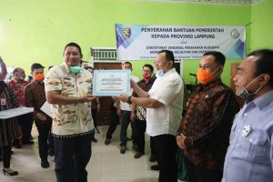Kampanyekan Gemarikan, KKP dan Komisi IV DPR Bagikan Berbagai Bantuan Kepada Masyarakat