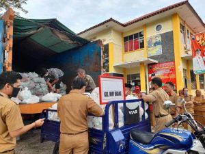 Pemkab Lamsel Distribusikan 2.740 Paket Sembako di Kecamatan Kalianda