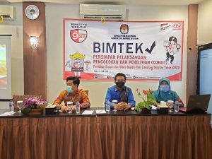 Menjelang Pelaksanaan Coklit, KPU Lamsel Gandeng Bawaslu dan Disdukcapil dalam Bimtek PPK
