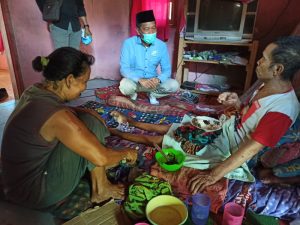 Sambangi Kaum Dhuafa di Tengah Kampanye, Hipni Sampaikan Visi 4500 Bedah Rumah