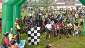 Sambut Hari Pahlawan, Ribuan Komunitas Sepeda Asal Lampung Ikuti Fun Bike Sepedakuler di Way Panji