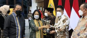 Kabupaten Lampung Selatan Terima Penghargaan APE Tahun 2020 dan KLA Tahun 2021 dari Menteri PPPA