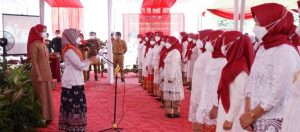Bunda Winarni Lantik 27 Orang Bunda PAUD dan Bunda Literasi Desa Kecamatan Kalianda