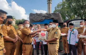 BAZNAS Lampung Selatan Salurkan 10 Ton Beras Zakat Fitrah ASN