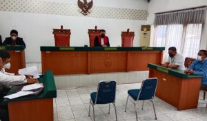 Sidang Perdana Gugatan Praperadilan Kades Karyatunggal, Kuasa Hukum Ungkap BB dan Proses Penyitaan Oleh Penyidik Kejari Lamsel