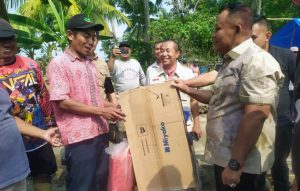 Nanang Ermanto Kembali Bedah Rumah Warga Kecamatan Ketapang
