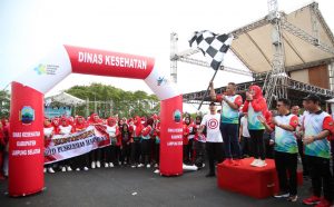 Ribuan Warga dan ASN Ikuti Jalan Sehat HKN 2022 dan HUT Ke-66 Kabupaten Lampung Selatan