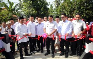 Harapan Masyarakat Terwujud, Jembatan Parit 9 Desa Berundung Ketapang Diresmikan Bupati Lampung Selatan