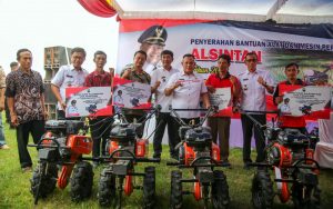 Nanang Datang, Petani Diberi Bantuan Cultivator dan Pelatihan Trichokompos