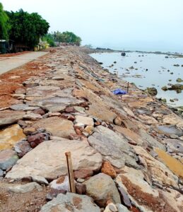 Kondisi Terkini Kegiatan Konstruksi Breakwater Pantai Canti-Banding, Bakal Lanjut Atau Putus Kontrak?