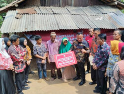 Bupati Lamsel Bedah Rumah Warga Desa Trans Tanjungan Kecamatan Katibung