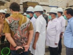 Agus Sartono Wakil Ketua DPRD Lamsel Dampingi Mendag Tinjau PT Charoen Pokphand Feedmiil