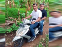 Dibonceng Motor, Nanang Ermanto Jangkau Warga Penerima Program Bedah Rumah di Pelosok