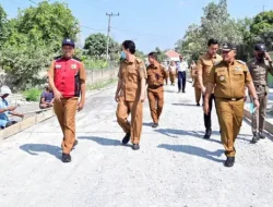 Pastikan Sesuai Spektek, Nanang Tinjau Perbaikan Jalan Tegineneng – Rulung Raya Natar