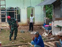 Widodo Anggota DPRD Lamsel Fraksi PAN Temui Petani dan Bantu Sarana Rumah Ibadah