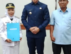 Lantik 8 Wajah Baru, Sri Mahendra Kesuma Dewi Wanita Bali Pertama Jabat Camat di Lamsel