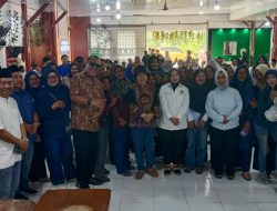 Anggota DPR-RI Fraksi NasDem Rahmawati Herdian Gelar Sosialisasi dan Bagi Takjil di Lampung Utara