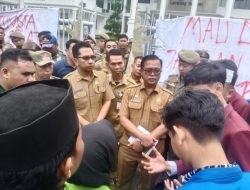 Setahun Egi-Saiful Diwarnai Aksi Unjuk Rasa Mahasiswa, Begini Respon Elemen