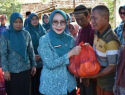 TP PKK Lampura Bhakti Sosial Serentak di Kota Alam dan Kelurahan Cempedak