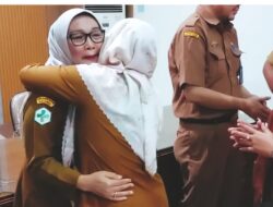 Momen Haru Pelepasan Purnabakti Kabid Perawatan RSUD Bob Bazar