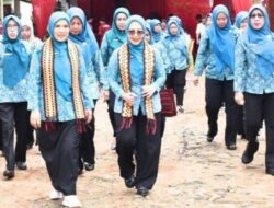 TP PKK Lampura Berikan Pembinaan dan Tinjau Porsi Makan Bergizi Gratis di Tanjung Raja